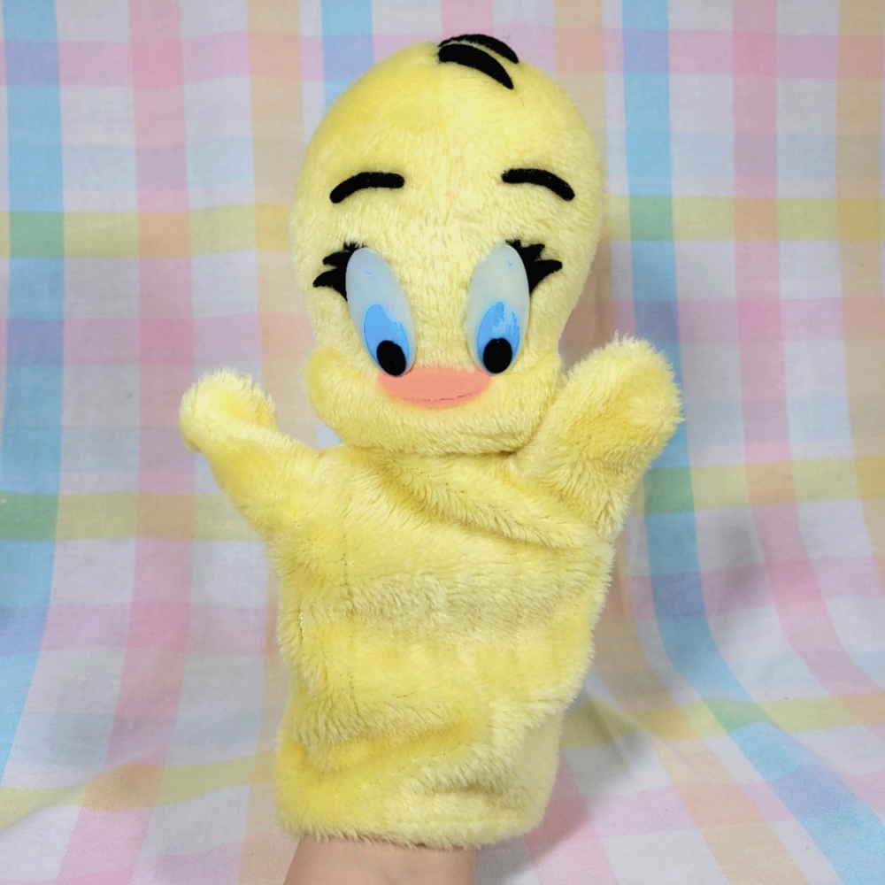 Vintage 1971 Tweety Bird hand puppet Warner Bros characters